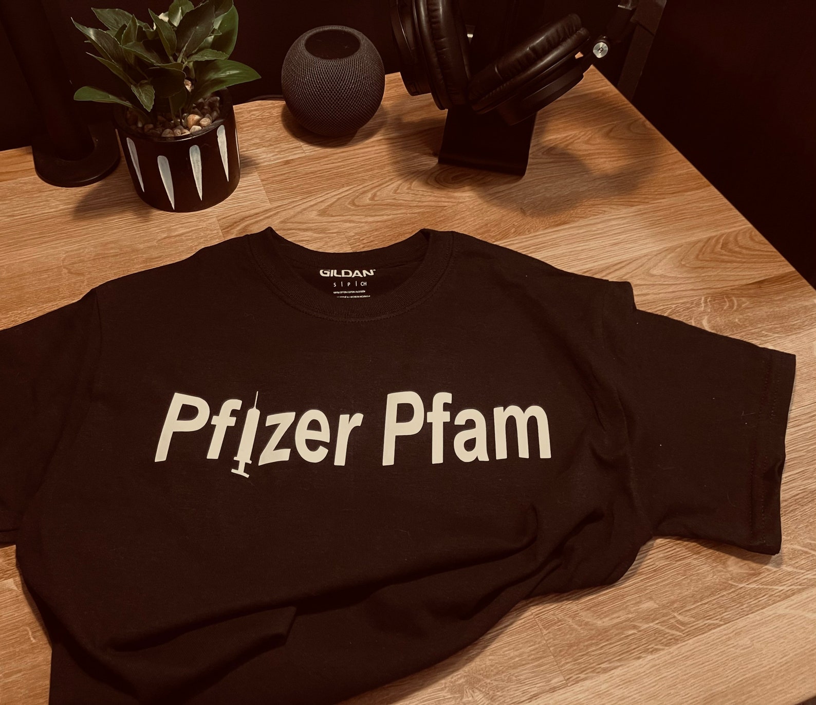 pfizer inside t shirt