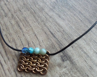 Messing Rechteck Chain Maille Anhänger mit bunten Perlen - kleine Anhänger-Serie