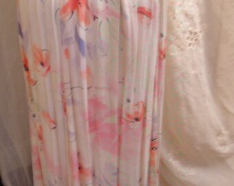 Vintage flowing, floral skirt