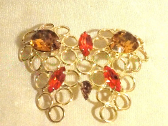 Beautiful Vintage Rhinestone Butterfly Brooch