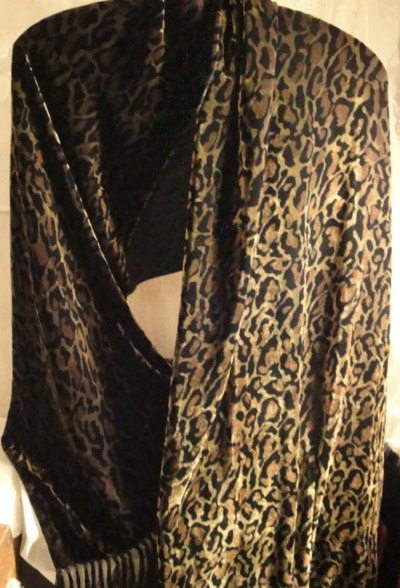 Leopard Spot Print Oblong Velour Shawl/Scarf