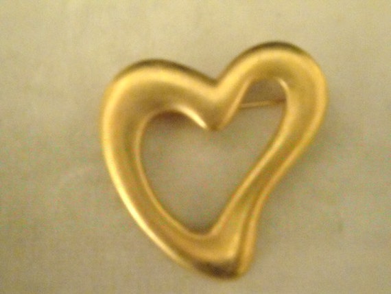 Goldtone Heart Brooch - image 1