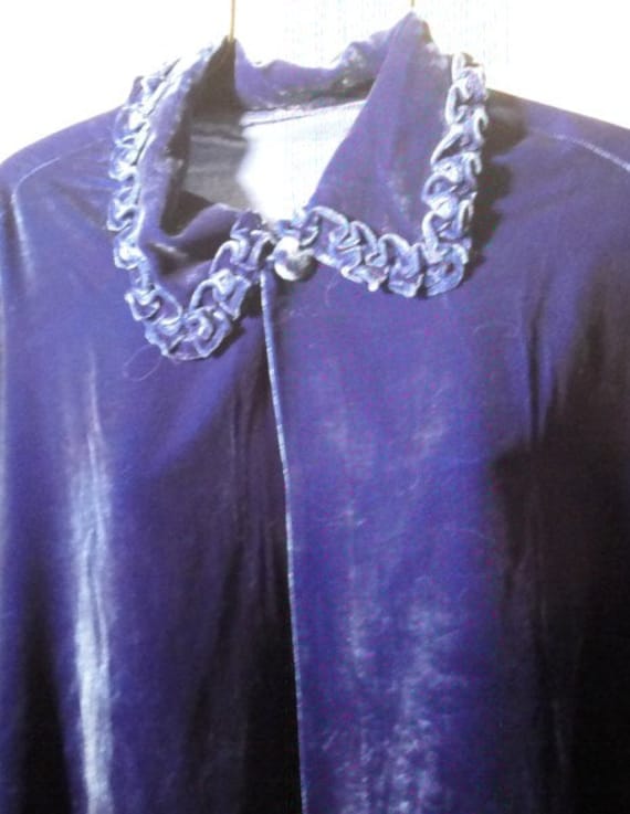 Beautiful Deep Royal Blue Velvet Handmade Cape - image 5