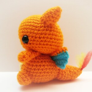 Pokemon Chibi inspirado en Charizard de ganchillo imagen 3