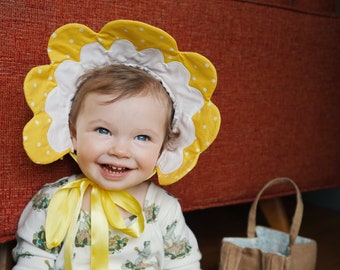 Baby Bonnet - Daisy/Sunflower Petals