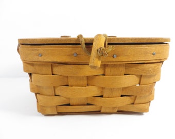 Vintage Logaberger Basket with Hinged Lid - 1989 Longaberger Small Handle Lidded Basket