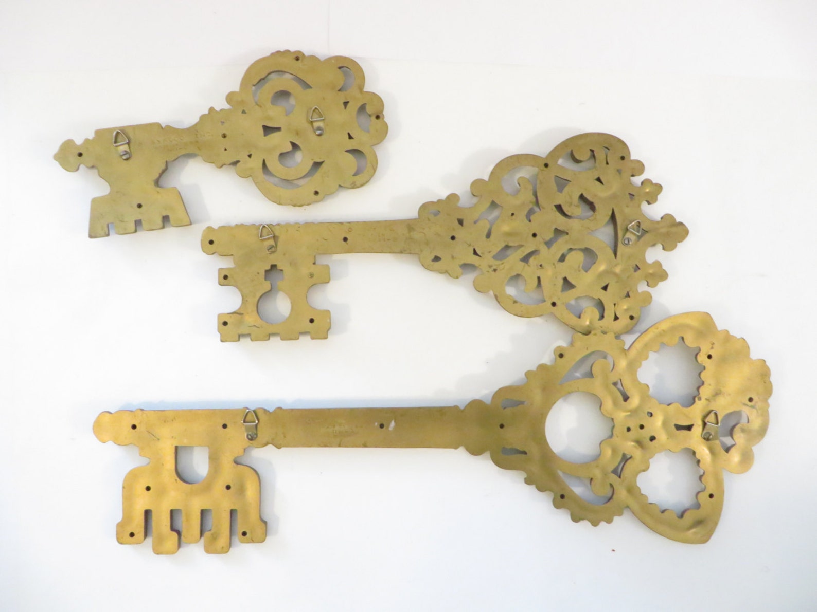 Vintage Set of 3 Large Decorative Keys Gold Plastic Wall Etsy