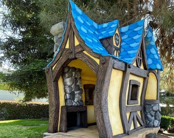 Large Fantasy Doghouse Treehouse