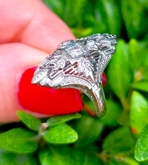 Art Deco 18K Diamond Stoplight Filigree Engagement St… Gem