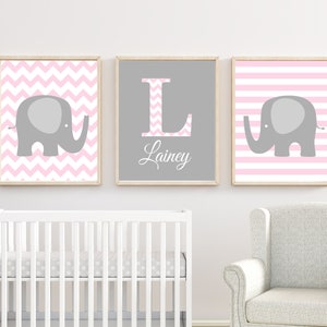 Väggkonst med elefantflicka för barnrum, väggkonst med rosa och grått barnrum, väggkonst med babyflickor, set om 3, väggkonst med barnnamn - H1114