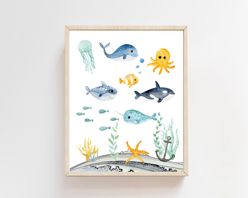 Peut inclure: Illustration aquarelle de diff&eacute;rentes cr&eacute;atures marines, dont une baleine, une pieuvre, une narval, des poissons et une m&eacute;duse. L'illustration est sur fond blanc et pr&eacute;sente une palette de couleurs bleue, verte et jaune.