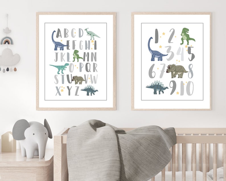Stampa dell'alfabeto dei dinosauri - Arte murale dell'alfabeto - Poster dell'alfabeto per bambini - Arte murale ABC - Arte murale stampabile - Stampa dei numeri - Asilo nido dei dinosauri