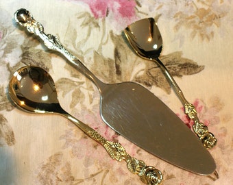 Juego de servir pasteles chapado en oro de 24 quilates: Cucharas alemanas con relieve de rosa