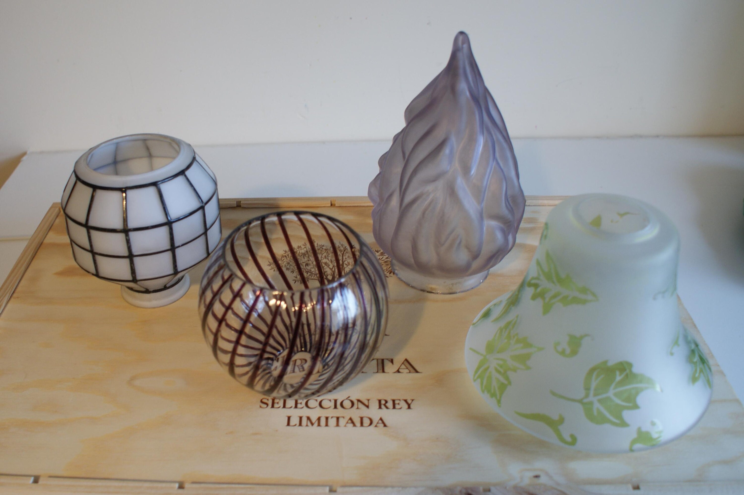 2 Vintage Glass Lamp Shades and 1 Wall Lamp Etsy Australia