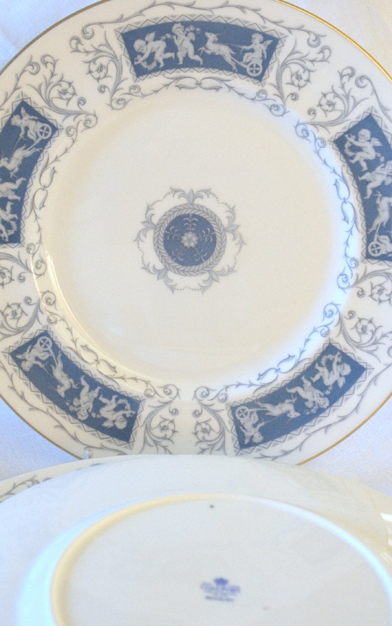 Coalport Revelry blue Fine Bone China 9 Luncheon Plate