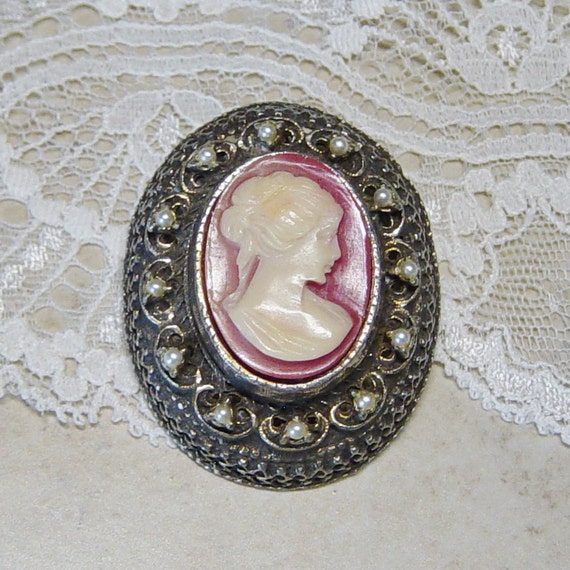 Cameo Pin, Carved Shell Cameo, Vintage Cameo with