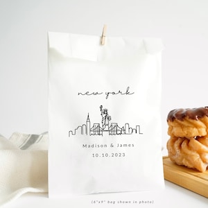 New York Skyline Wedding Favor Bags - Personalized NYC Wedding Guest Thank You Favors