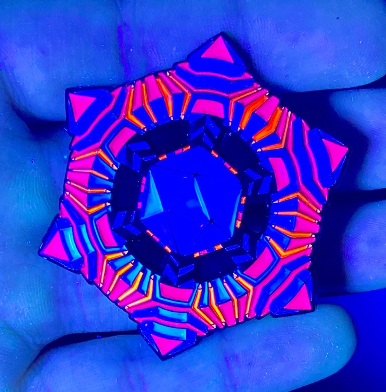 Ico-Mecha-Hedron Hat Pin