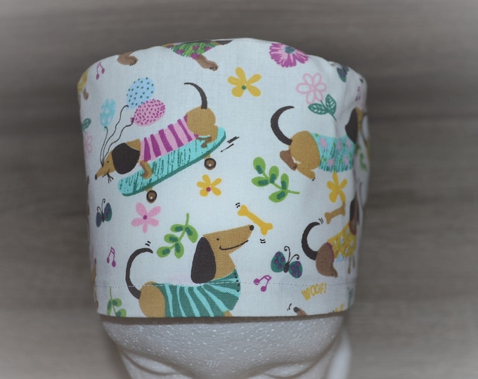 Surgical cap dog with terry cloth band, scrub cap, chef's cap, bandana, peeling cap, cosmetic cap, surgical caps, white with dachshunds, handmade
