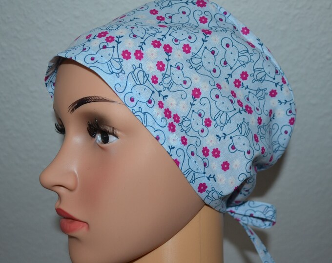 Surgical cap mouse terry cloth band, scrub cap, cosmetic cap, cooking cap, bandana, peeling cap, surgical caps, light blue with mice and flowers, handmade
