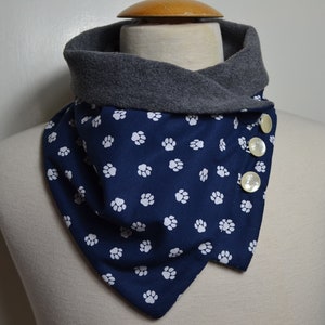 Button loop paw, button loops, loops, scarf, cotton and gray fleece, button loop paws, wrap scarf, winter scarf, loop, handmade