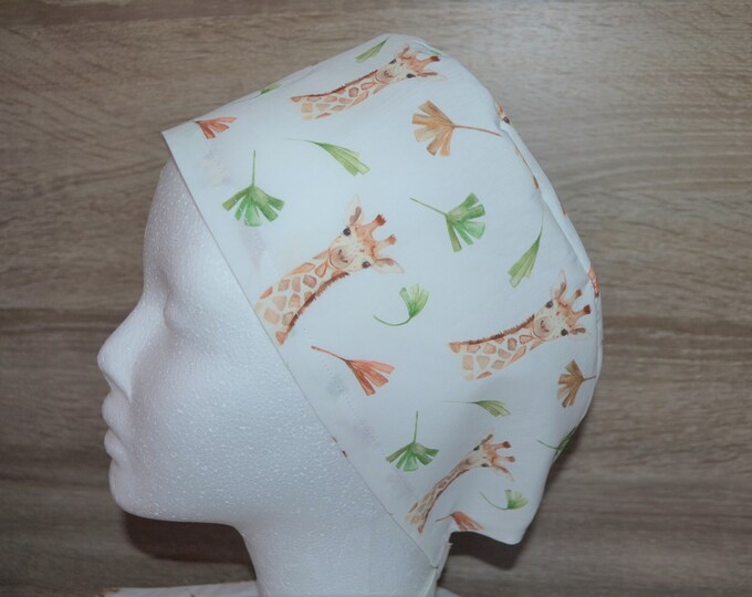 Surgical cap giraffe, scrub cap, bandana, cosmetic cap, chef's cap, peeling cap, white with giraffes, handmade