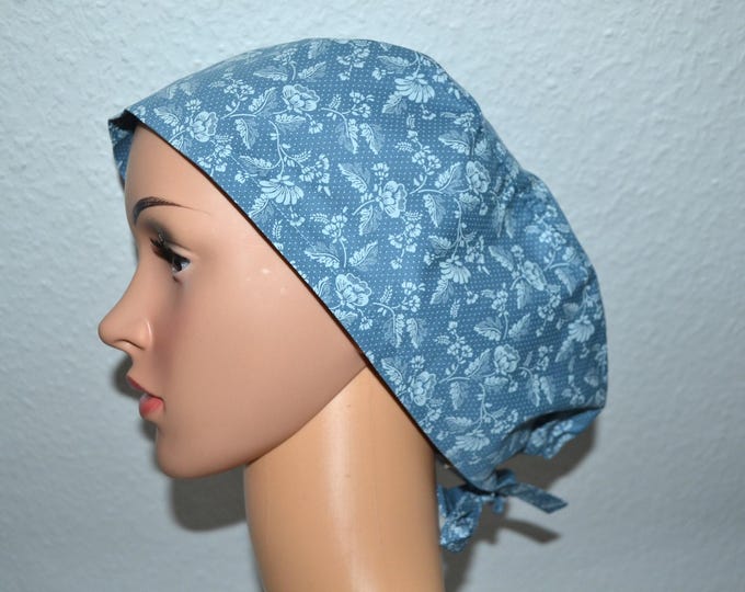 Surgical caps XL floral for long hair, scrub cap, bandana, peeling cap, cosmetic cap, chef's cap, light blue traditional fabric, XL cap, handmade