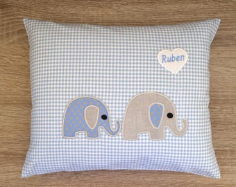 Coussin 2 petits éléphants, coussin éléphant, coussin prénom éléphant, coussin baptême, coussin naissance éléphant, coussin éléphant, coussin enfant,