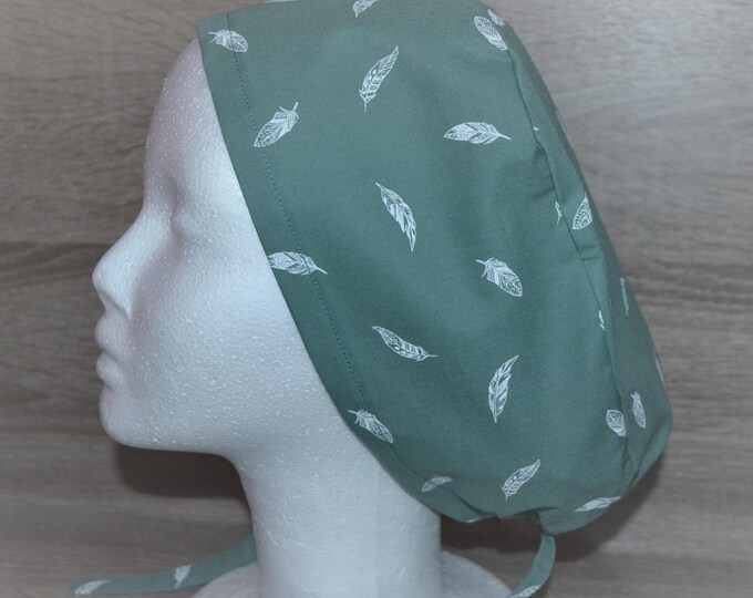 XL surgical cap feather for long hair, XL scrub cap, bandana, peeling cap, cosmetic cap, green with feathers, feather cap, handmade