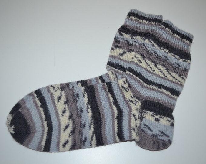 hand-knitted socks size 42/43, wool socks, patterned socks, wool stockings, knitted stockings,