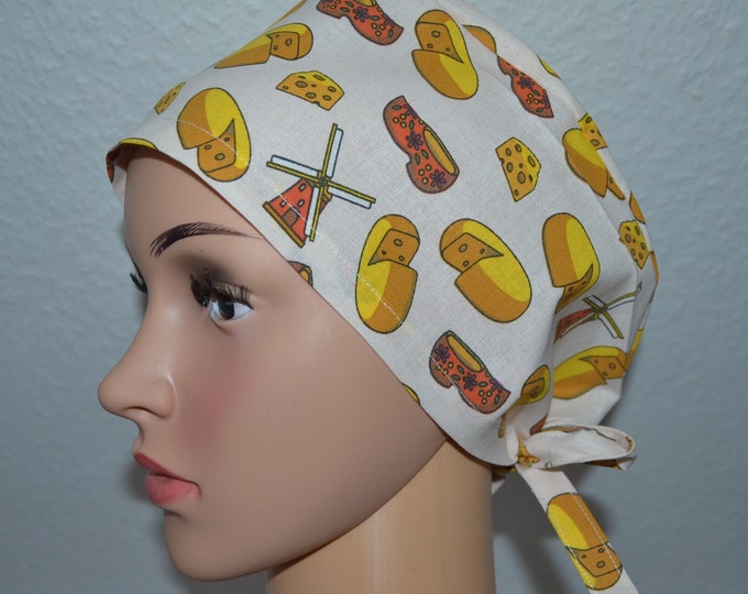 Surgical cap cheese, scrub cap, bandana, chef's hat, scrub hat, cosmetic cap, surgical caps, beige with cheese and wooden shoe, handmade