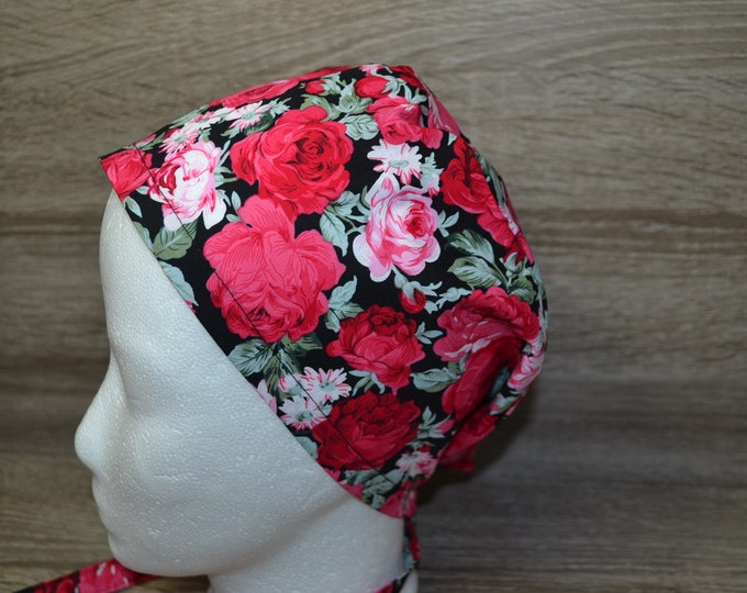 Surgical cap rose, scrub cap, bandana, cosmetic cap, chef's cap, peeling cap, black with pink red roses, handmade