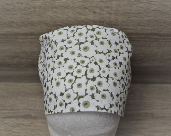 Surgical cap flower terry cloth band, scrub cap, bandana, peeling cap, cosmetic cap, surgical caps, white with olive green flowers, handmade