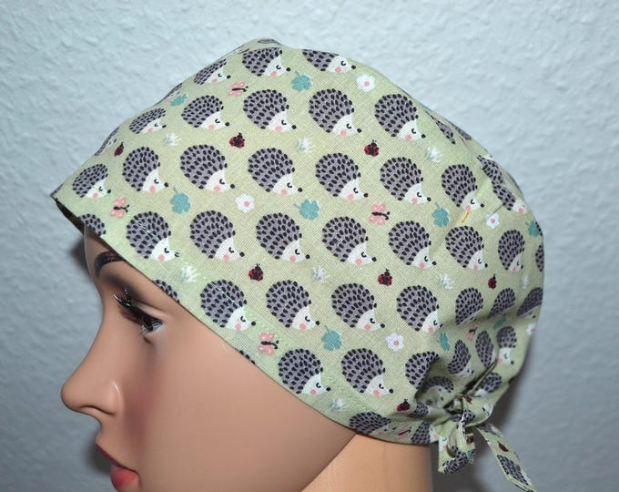Surgical cap hedgehog, scrub cap, bandana, scrub hat, chef's cap, cosmetic cap, surgical cap, green with hedgehogs, handmade