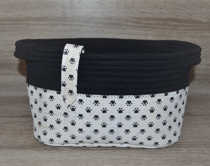 utensil made of cork and black cotton cord, cork utensil, utensil with paw motif 20x14x13 cm, storage basket,