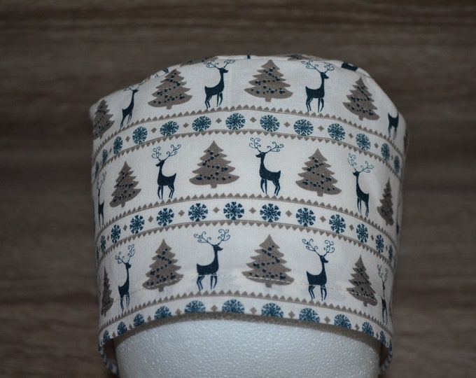 Surgical cap deer, scrub cap, bandana, cosmetic cap, peeling cap, chef's hat, white with deer and Christmas tree, Christmas cap