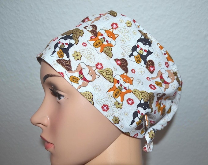 Surgical cap with Chinese lucky cat design, scrub cap, bandana, cosmetic cap, chef's cap, peeling cap, white with Asian waving cat, cat cap