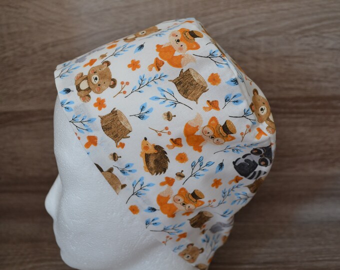 Surgical cap forest animals, scrub cap, bandana, cosmetic cap, peeling cap, chef's hat, surgical caps, white with hedgehog foxes, handmade