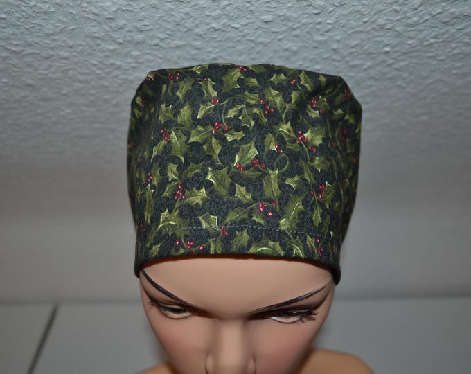 Surgical cap with holly, scrub cap, bandana, peeling cap, cosmetic cap, chef's cap, green with holly, Christmas cap, surgical cap with leaves
