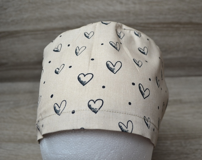 Surgical cap with heart, scrub cap, bandana, peeling hat, cooking cap, cosmetic cap, surgical caps, beige with black hearts, handmade