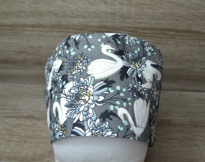 Surgical cap swan, scrub cap, bandana, cosmetic cap, chef's cap, peeling cap, gray with swans, handmade