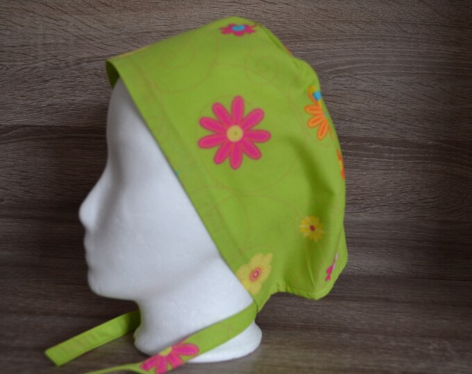 Surgical cap flower, scrub cap, bandana, cosmetic cap, chef's hat, peeling cap, surgical cap flowers, green with flowers, handmade