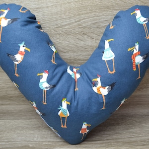 Hjärtformad kudde, brösthjärtkudde, mastektomikudde, underarmskudde, bröstkirurgikudde, blå med roliga måsar, handgjord