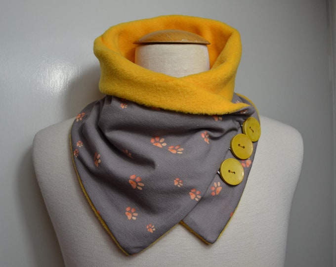 Button loop paw, button loops, loops, scarf, cotton jersey and yellow fleece, button loop paws, wrap scarf, winter scarf, loop, handmade