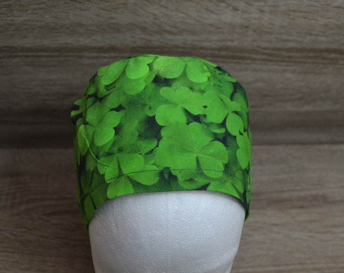 Surgical cap cloverleaf terry cloth band, scrub cap, bandana, cosmetic cap, chef's hat, peeling cap, surgical caps, green with shamrocks, handmade
