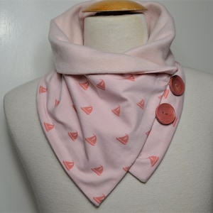 Bateaux boucle bouton, boucles bouton, boucles, écharpe, jersey coton et polaire rose clair, boucle, écharpe wrap, boucle wrap, fait main