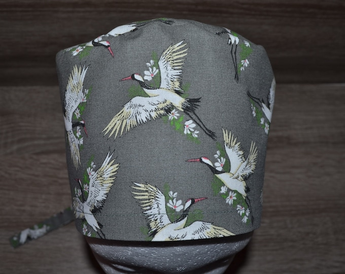 Surgical caps crane, scrub cap, bandana, cosmetic cap, cook's cap, peeling cap, gray with cranes, handmade