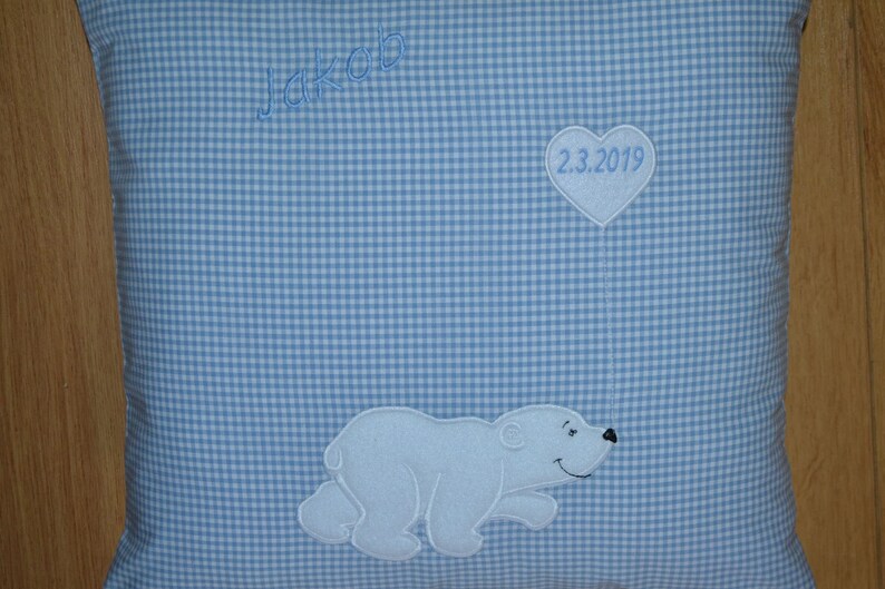 Kissen Eisbär 40x40cm, Eisbärkissen mit Namen, Bärenkissen, Geburtskissen Eisbär, Namenskissen Eisbär, Taufkissen Eisbär, handmade Bild 7