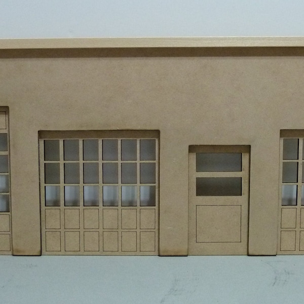 Various Models 1:18 Scale Garages, Gas Stations, Showrooms Fronts Unfinished ad your own Wall Etc.