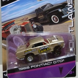 Maisto-1965 Pontiac GTO With Blower  1:64 Diecast Model-Gold